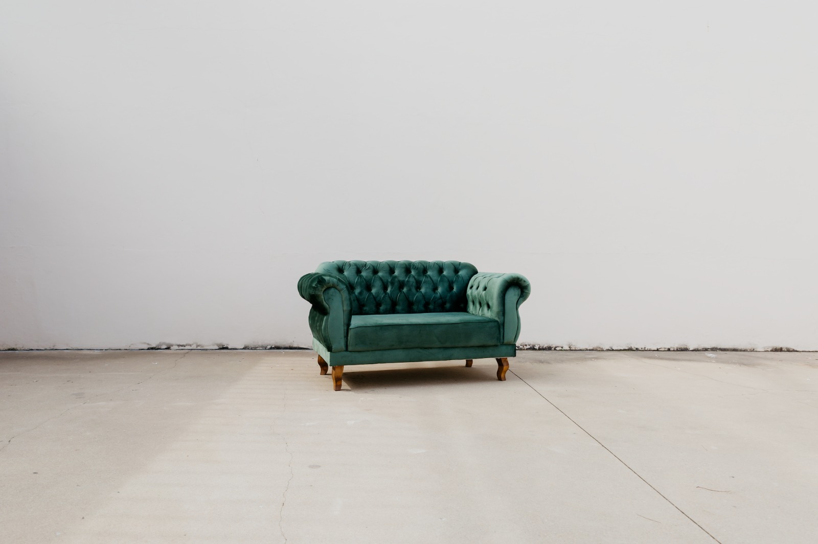 Sofá Dois Lugares Chesterfield Elizabeth - Veludo Verde