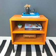 Mesa Lateral Prateleira com pé Style de Ferro e Madeira Industrial Carvalho e Preto