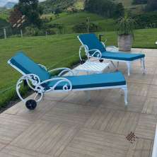 Conjunto Espreguiçadeira Chaise para Piscina Área Externa Área de Lazer Acapulco Alumínio Fundido com Almofada Artesane Móveis