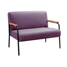 Sofá Namoradeira 2 Lugares Jade Com Apoio De Braço Madeira/metal - Veludo Roxo