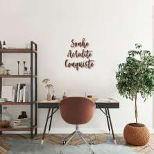 Frase de Parede Sonhe Acredite e Conquiste 90x81 Marrom