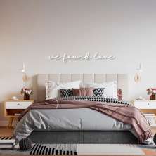Frase de Parede em Relevo We Found Love 100x15 Branco
