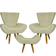 Kit 2 Poltronas Decorativas Para Sala Emilia + Puff Emilia Suede Bege Pé Castanho - Clique E Decore