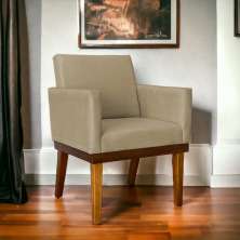 Poltrona Decorativa Para Sala Recepção Escritório Divine Base Reforçada De Madeira Suede Nude