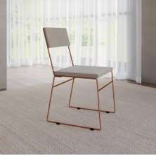 Kit 2 Cadeiras de Jantar Estofada Base Cobre Veludo Bege