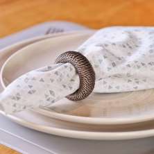 Kit com 4 Anéis de Guardanapo Rayon Marrom Toffe