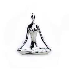 Escultura Yoga Prata em Porcelana Pose Meditação Lótus  15,5x20 cm - D'Rossi
