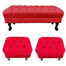 Kit 01 Puff Calçadeira Retrô 1,00 Metro Luis Xv Mais 02 Puffs 50X40 cm Capitonê Suede Vermelho - DS Estofados
