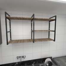 Prateleira industrial cozinha aço preto 30cm amadeirado ind14aec