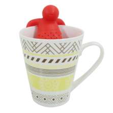 Kit Caneca Geométrica Estampada Cerâmica 330ml E Boneco Infusor de Chá Silicone