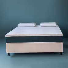 Cama Box King com Colchão Mola Ensacada Guldi Macio e 2 Travesseiros Guldi Nasa Viscoelástico Natural, Azul e Branca