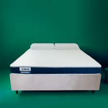 Cama Box com Colchão Queen Guldi Duplo D28 e 2 Travesseiros Guldi Soft Nasa Branco e Bege