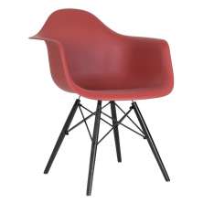 Cadeira Charles Eames Eiffel DAW com pés de madeira preta Terracota