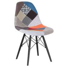 Cadeira Charles Eames Eiffel DSW estofada Patchwork com pés de madeira Preta