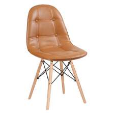 Cadeira estofada Charles Eames Eiffel Botonê com pés de madeira clara Marrom caramelo