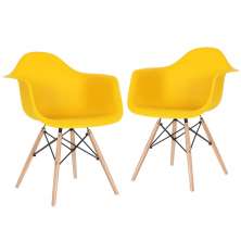 Kit 2 cadeiras Charles Eames Eiffel DAW com braços e pés de madeira clara Amarelo
