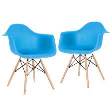 Kit 2 cadeiras Charles Eames Eiffel DAW com braços e pés de madeira clara Azul-céu