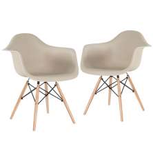Kit 2 cadeiras Charles Eames Eiffel DAW com braços e pés de madeira clara Nude