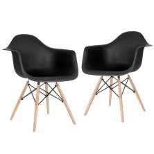 Kit 2 cadeiras Charles Eames Eiffel DAW com braços e pés de madeira clara Preto
