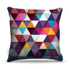 Almofada 45 x 45cm  Nerderia e Lojaria triangles roxo colorido