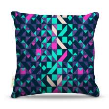 Almofada 45 x 45cm  Nerderia e Lojaria triangules fluor colorido