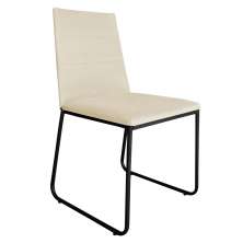 Cadeira de Jantar Estofada Lille Base Preta Veludo Bege - Montanaris Decor