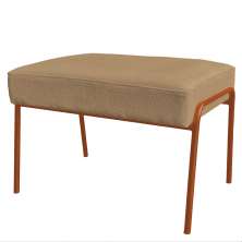 Puff Decorativo Ariel Ferro Base Bronze Veludo Chocolate - Montanaris Decor