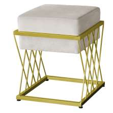 Puff Decorativo Tróia Base Gold Veludo Bege  - Montanaris Decor