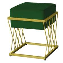 Puff Decorativo Tróia Base Gold Veludo Verde - Montanaris Decor