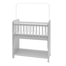 Mini Berço Compacto Portátil Para Bebê com Grade Movel Rodízio Colchão Suporte Para Mosquiteiro e Prateleira Branco 