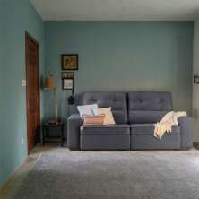 Sofá 3 Lugares Retrátil e Reclinável com Baú Begony Suede Grafite