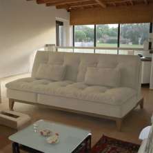 Sofá-Cama 3 Lugares Casal Carmem com Pés de Madeira Suede Bege