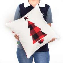 Almofada Natalina de Suede 40cm x 40cm Estampada Árvore de Natal Xadrez com Refil de Silicone