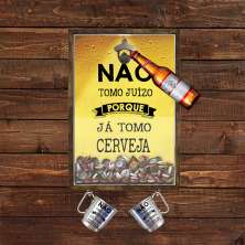 Quadro Caixa Com Abridor De Garrafas E Porta Tampinha Cerveja Com Pendurador Para As  2 Canecas.