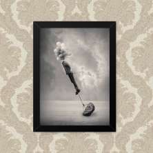 Quadro Decorativo 33x43cm Nerderia e Lojaria homem flutuando preto