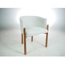 Poltrona Decorativa Sophia Para Sala Base De Madeira - Suede Nude