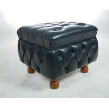 Puff Banqueta Chesterfield Quadrado Pés Madeira - Corino Preto