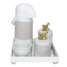 Kit Higiene Espelho Potes, Garrafa, Molhadeira e Capa Cavalinho Dourado Quarto Bebê Unissex
