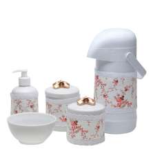 Potes, Garrafa, Molhadeira e Porta Álcool-Gel Com Capa Lacinho Dourado Quarto Bebê Infantil Menina