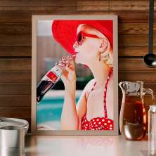Quadro Decorativo com Moldura Pin-up Club Bege