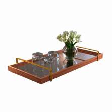 Bandeja Espelhada MDF Laminado Castanho com Alça em Metal Dourado