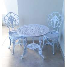 Conjunto de Mesa Para Jardim Chinês Com Mesa de 3 Pés e 2 Cadeiras em Alumínio Fundido Unifer Móveis